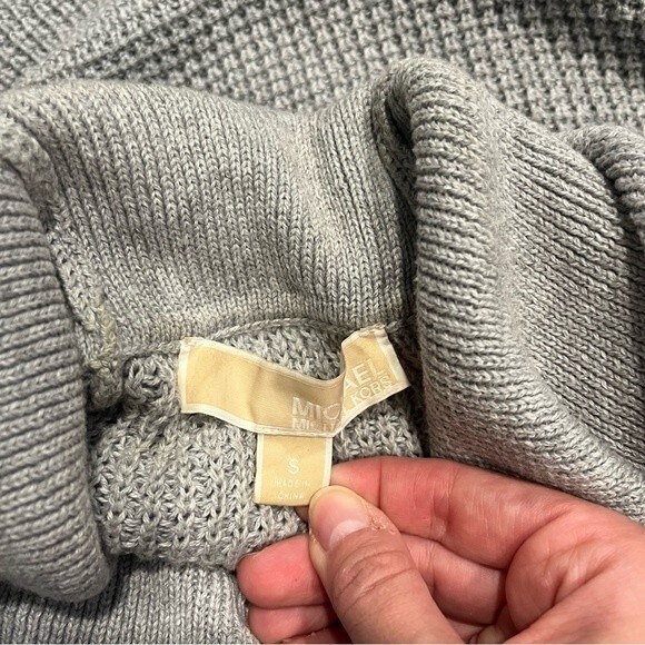 Michael Michael Kors Light Grey Chunky Waffle Knit Cowl Neck Sweater Size Small - Picture 7 of 9